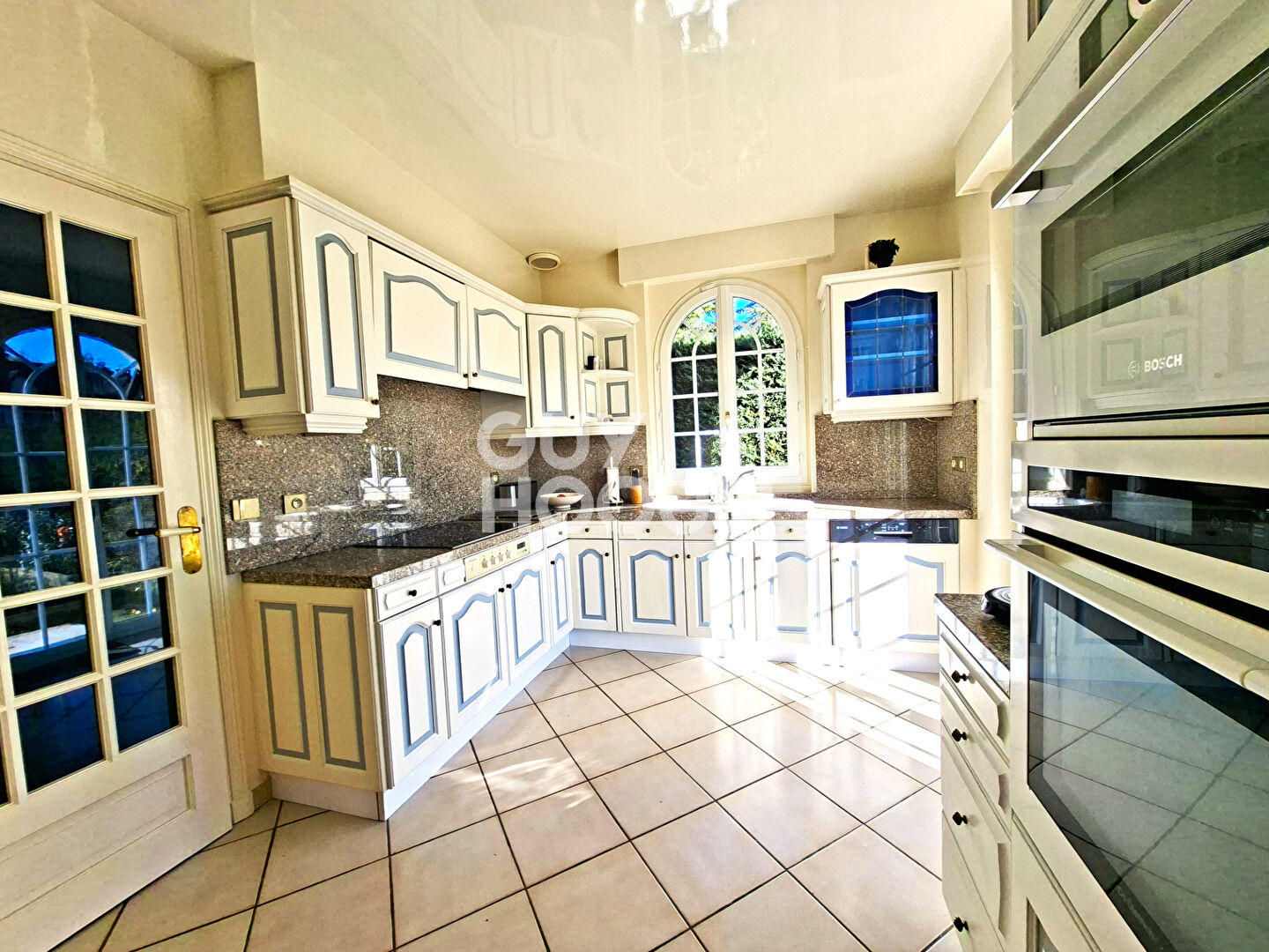 Maison style Mansart