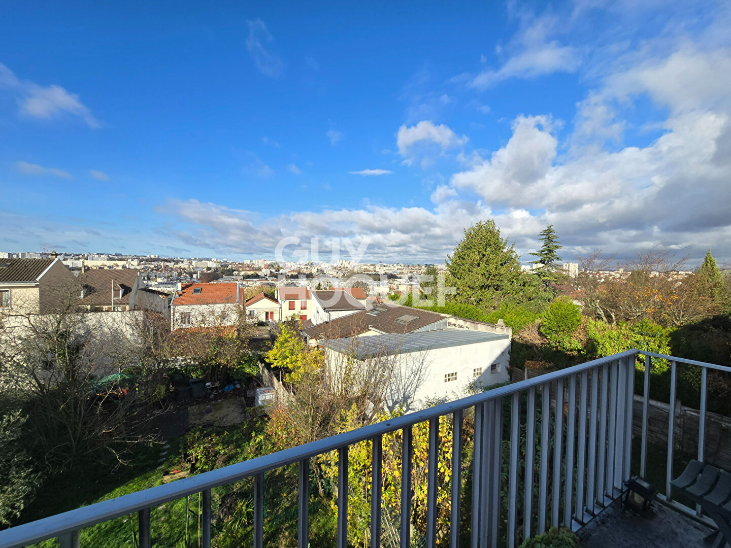 Pavillon familial au calme du Coteau