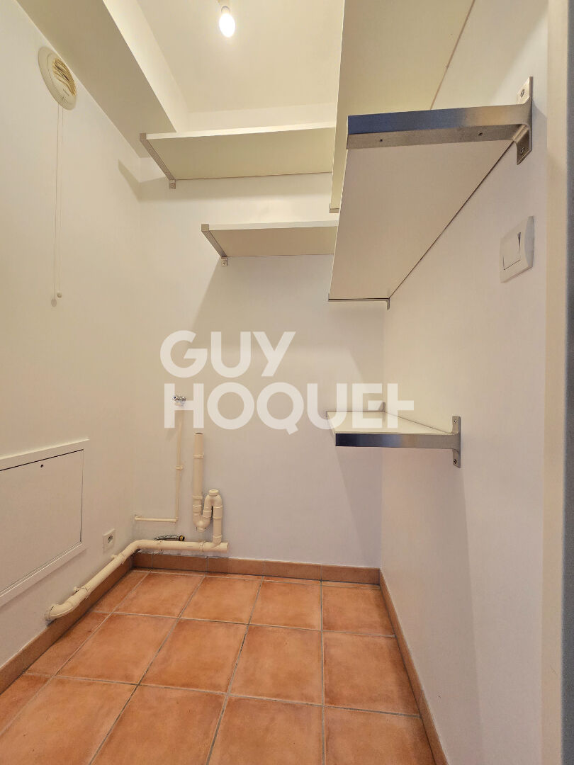 Grand 3 pièces, Centre ville, immeuble 2004