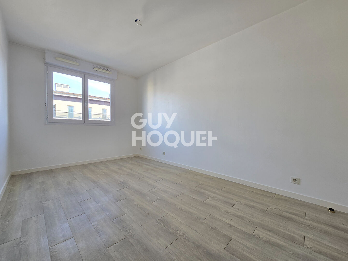 Grand 3 pièces, Centre ville, immeuble 2004