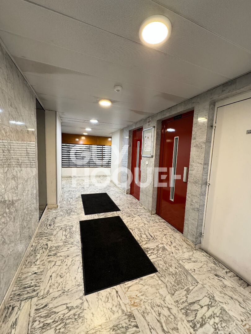 2 pièces - Mairie de Montrouge.