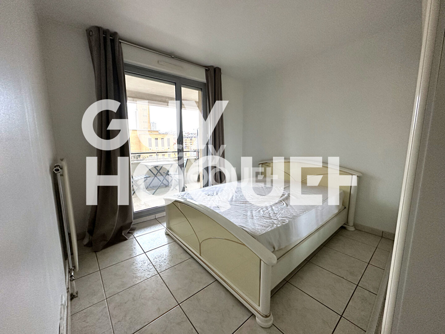 grand 2 pièces meublé  - centre ville