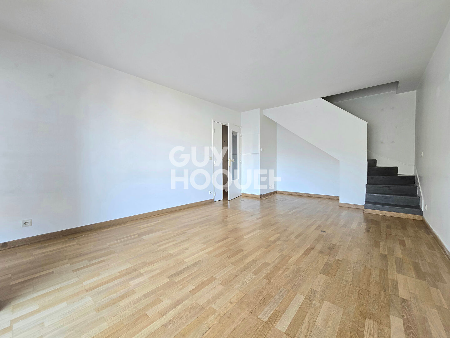 DUPLEX - 2 CHAMBRES + BUREAU - BOX et PARKING