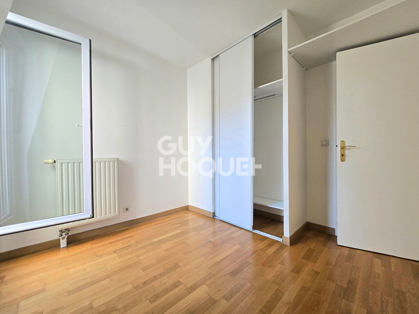 DUPLEX - 2 CHAMBRES + BUREAU - BOX et PARKING