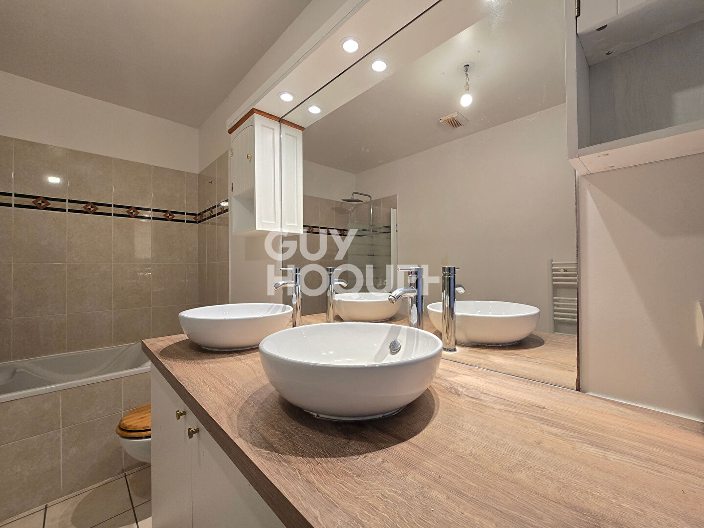 DUPLEX - 2 CHAMBRES + BUREAU - BOX et PARKING