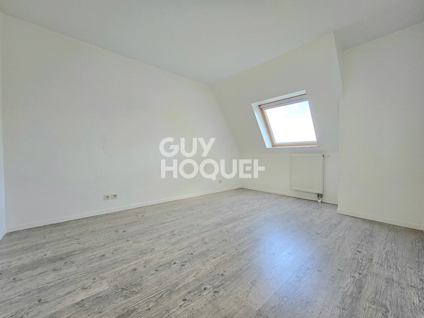 DUPLEX - 2 CHAMBRES + BUREAU - BOX et PARKING