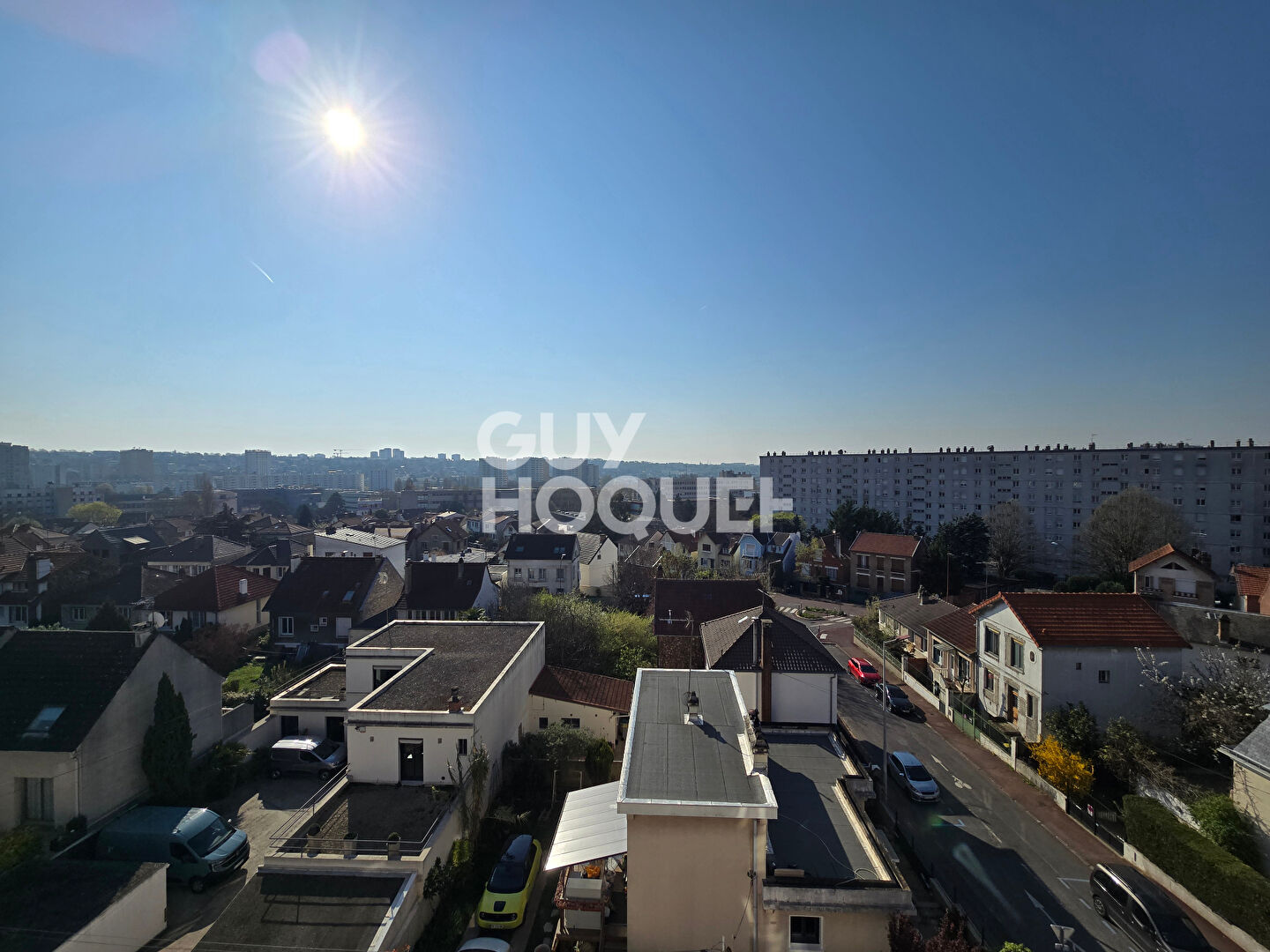 2 PIÈCES - PROCHE RER - VUE DEGAGÉE