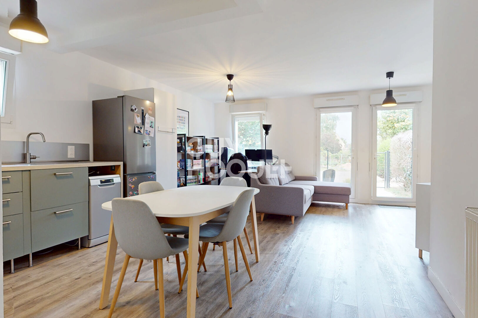 Appartement CAEN avec jardinet + parking + cave