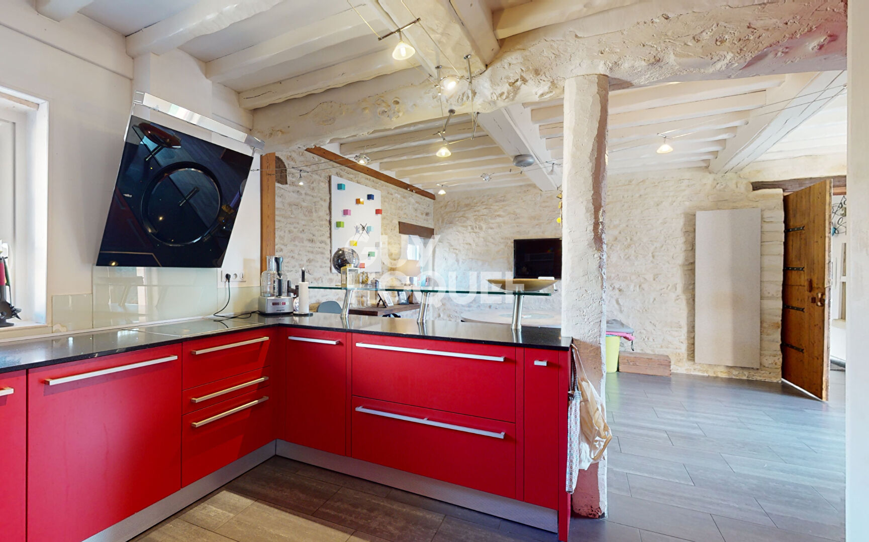 MAISON EN PIERRES RENOVEE