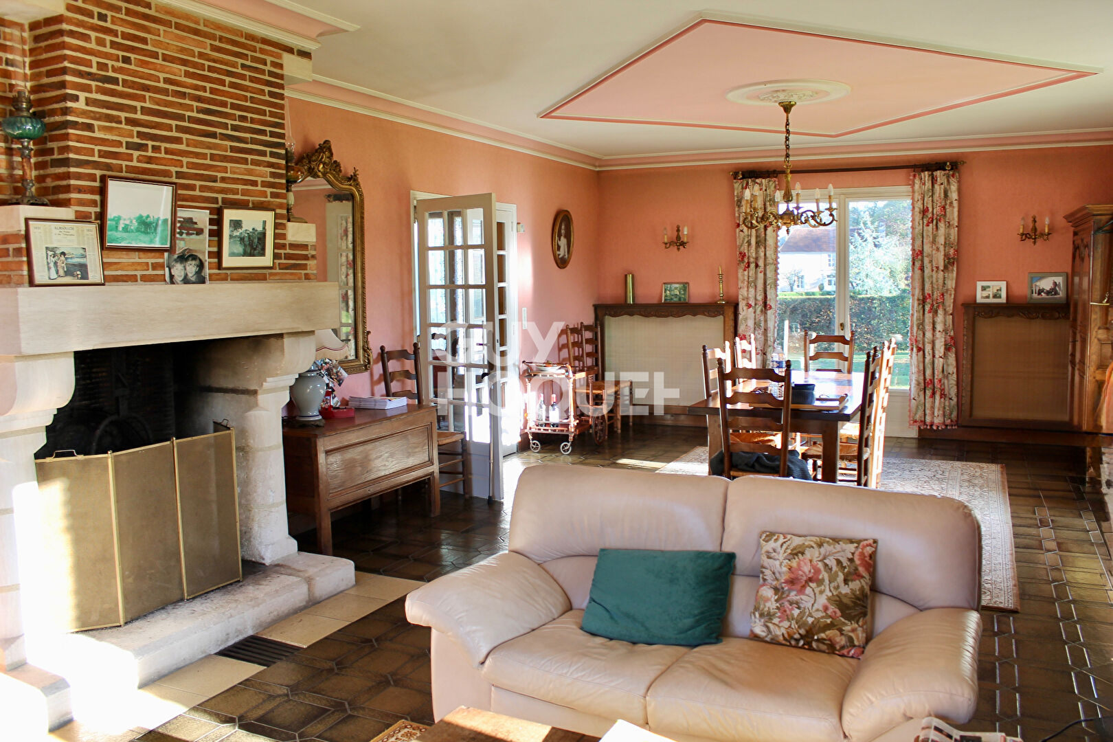 Maison PLAIN-PIED - 1,4 hectare de terrain