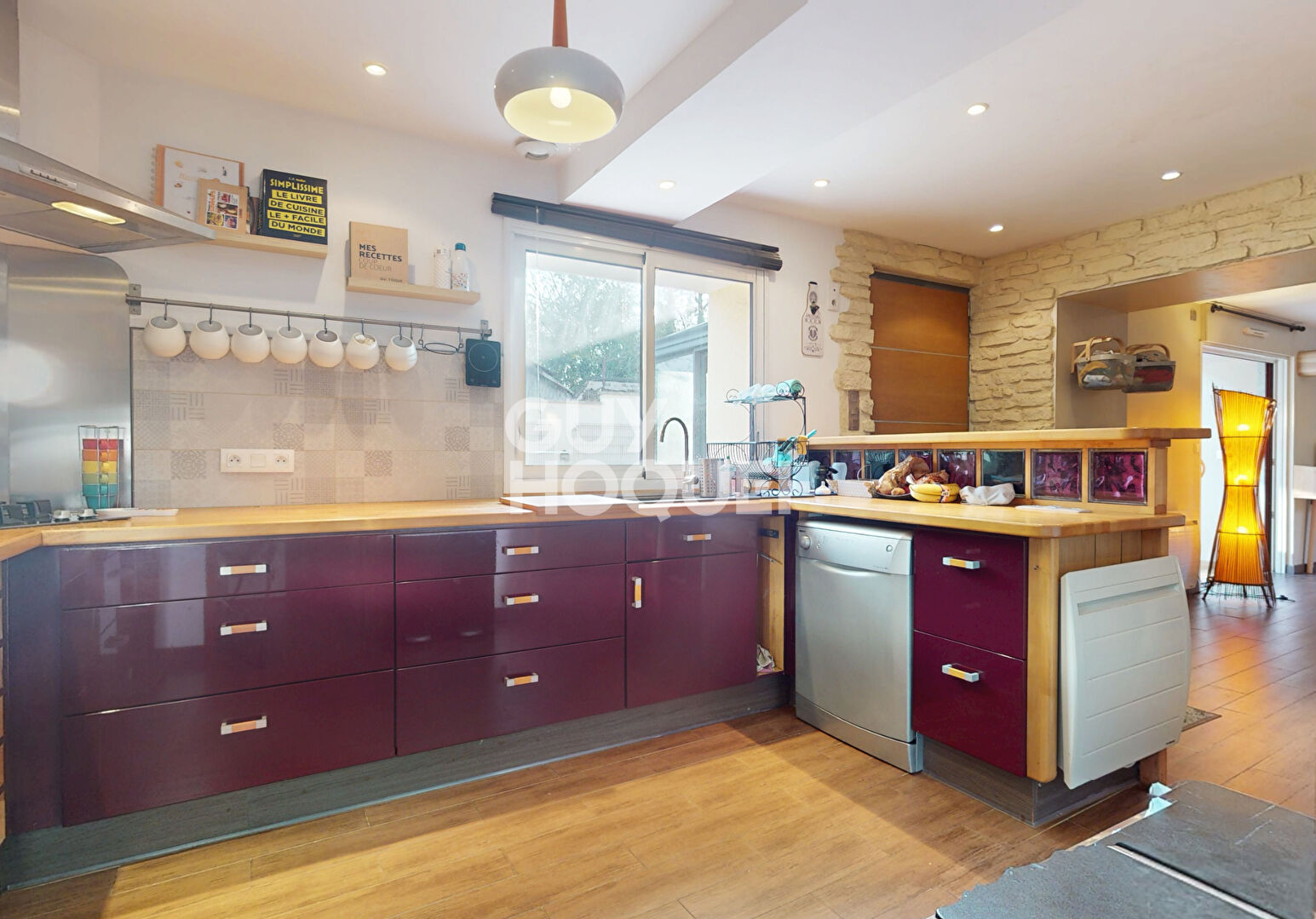 Maison en pierres rénovée