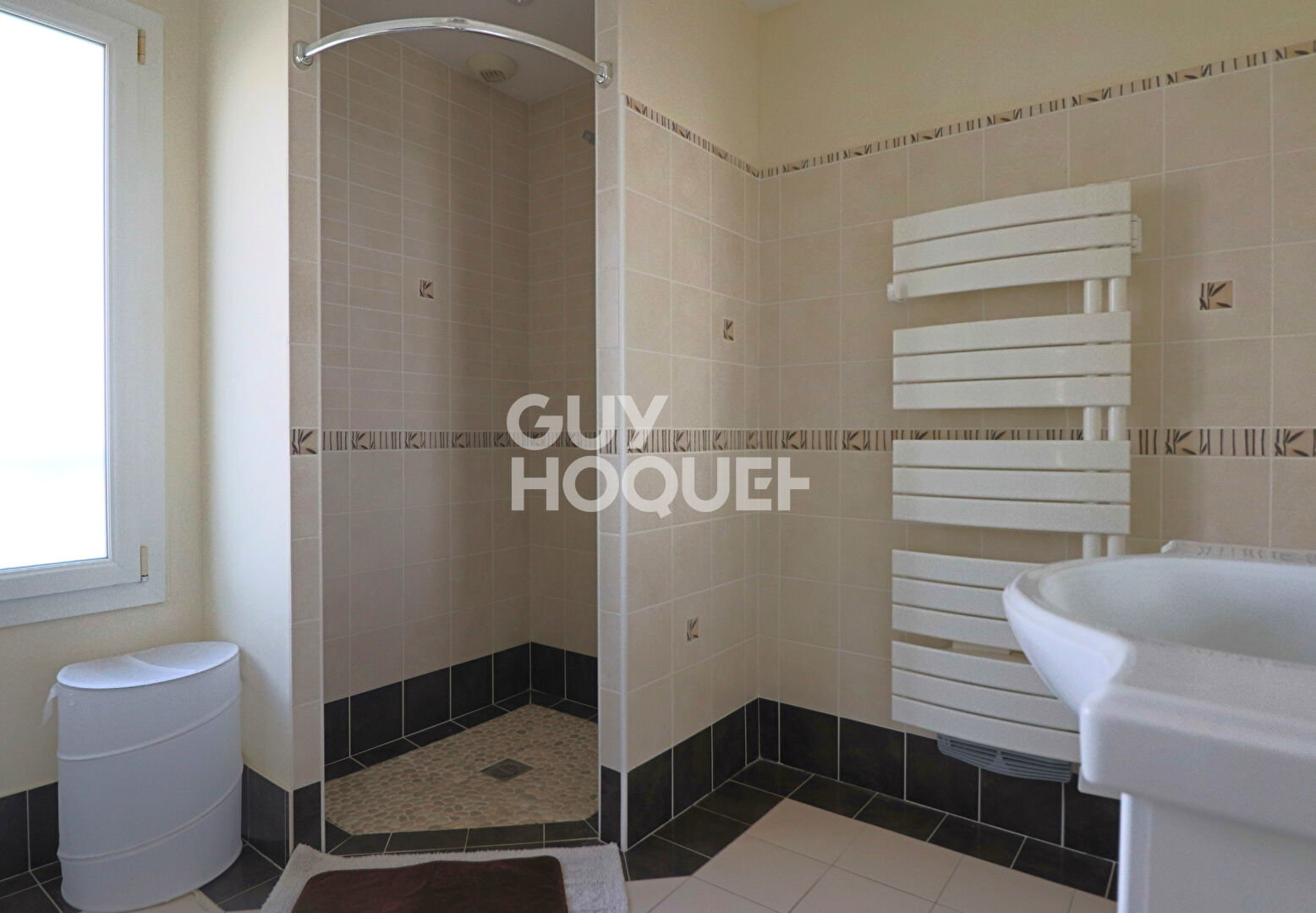 Maison Escoville 5 pièce(s) 192 m2