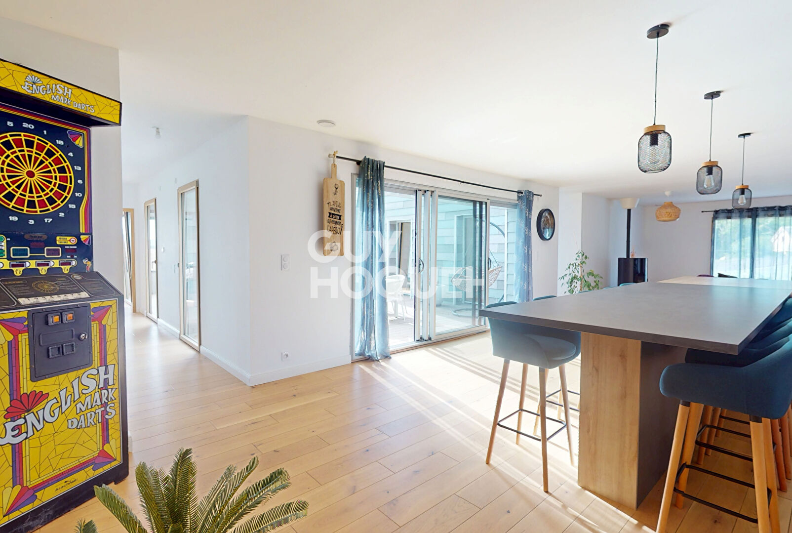 PLAIN PIED 210 m2