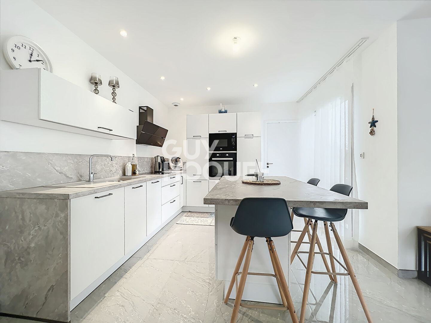 VENTE : maison  PLAIN PIED 4 pièces (108 m²) à BARON SUR ODON