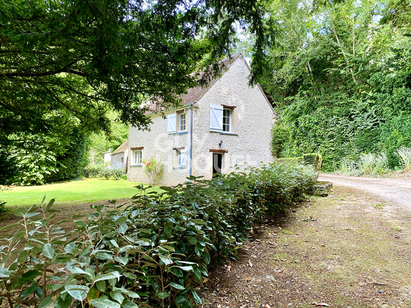 OUEZY : Maison de 2 pièces (51 m²) en location