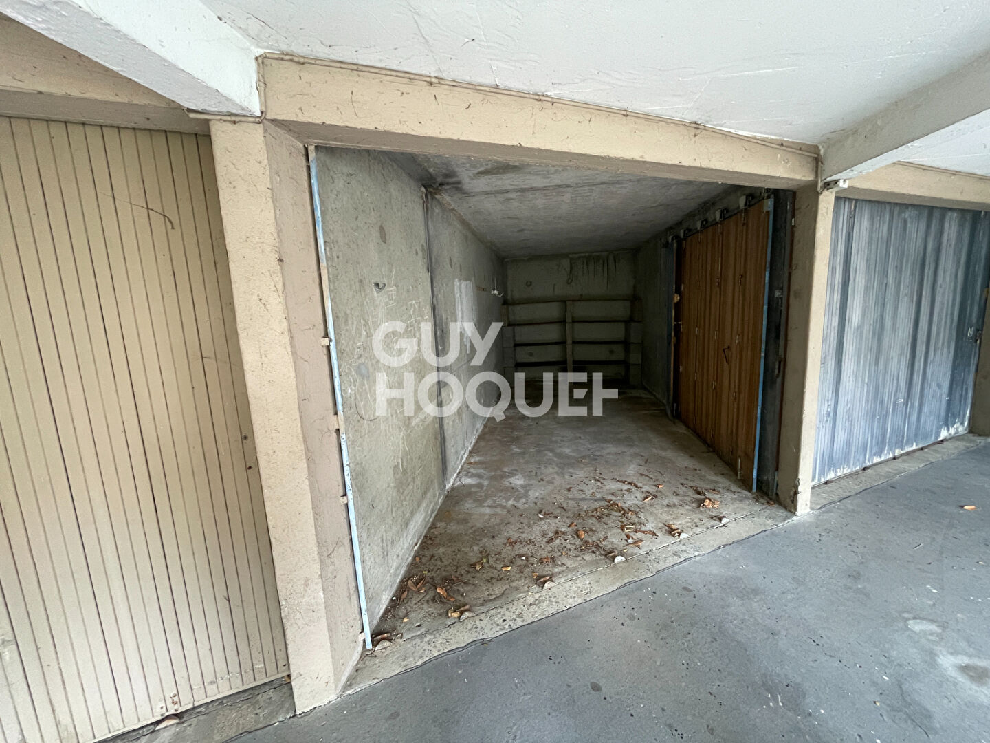 GARAGE FERMÉ - HÉROUVILLE SAINT CLAIR