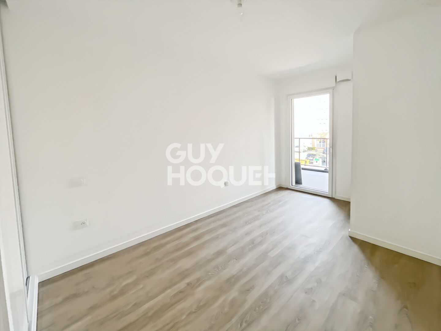 T2 AVEC BALCON ET TERRASSE - CAEN RIVE DROITE