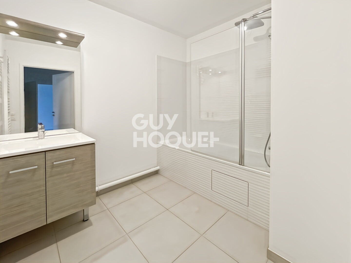 T2 AVEC BALCON ET TERRASSE - CAEN RIVE DROITE