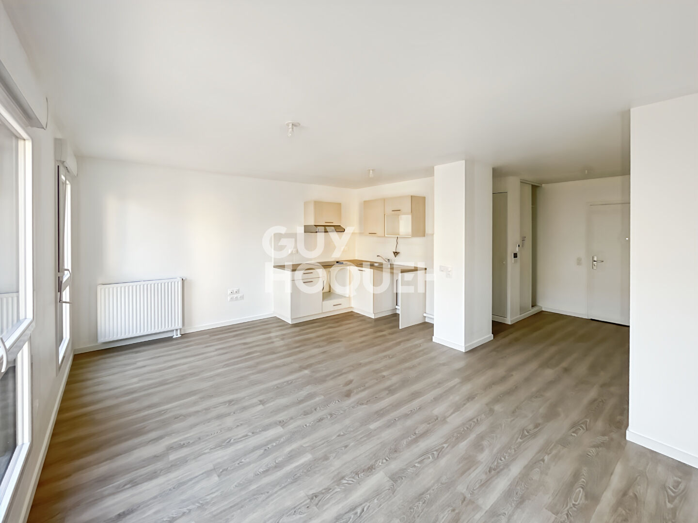 T3 AVEC BALCON - CAEN RIVE DROITE