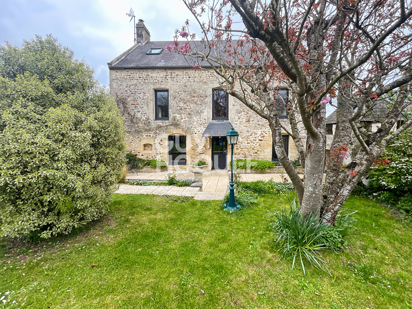 Maison Individuelle à  Barbery