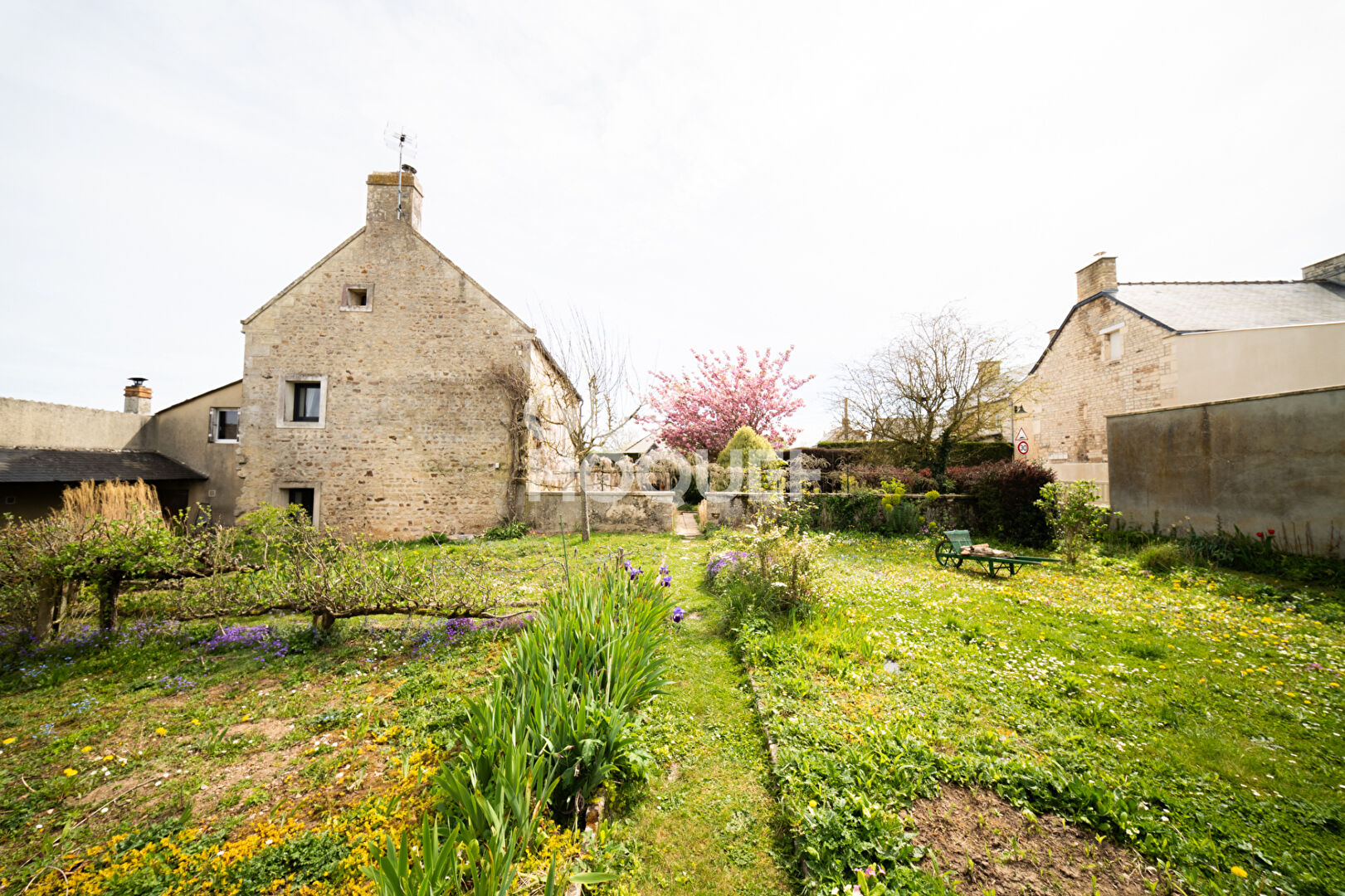 Maison Individuelle à  Barbery