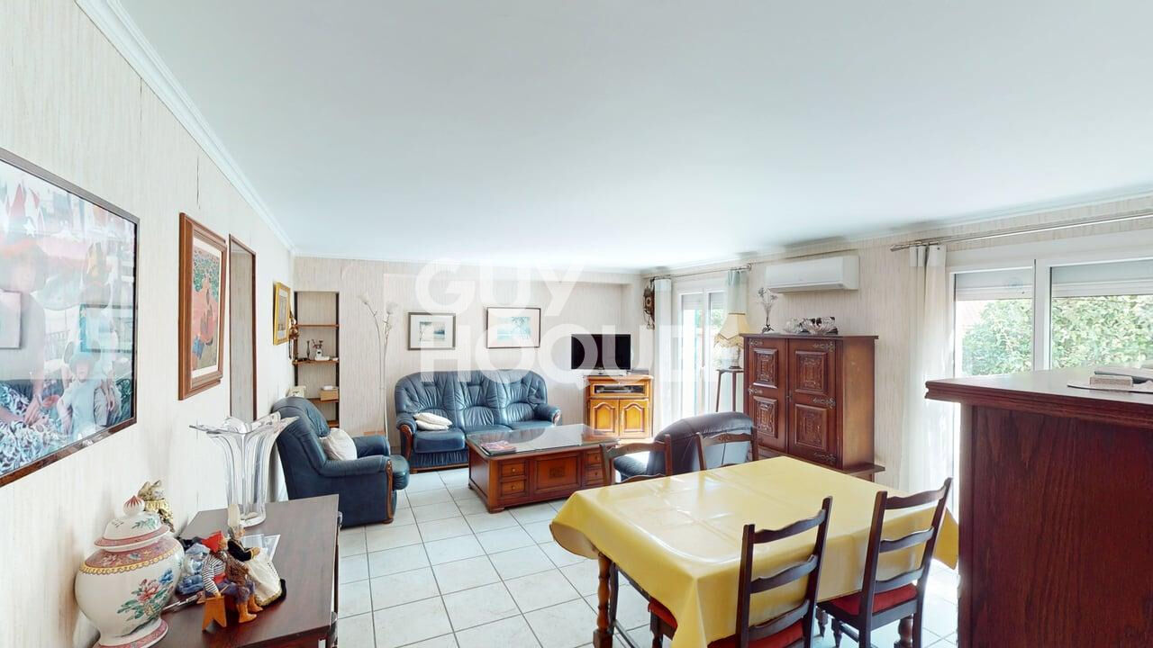 CANOHES, maison familiale en 3 faces, 5 chambres avec jardin et piscine