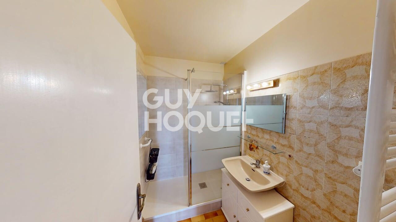 CANOHES, maison familiale en 3 faces, 5 chambres avec jardin et piscine