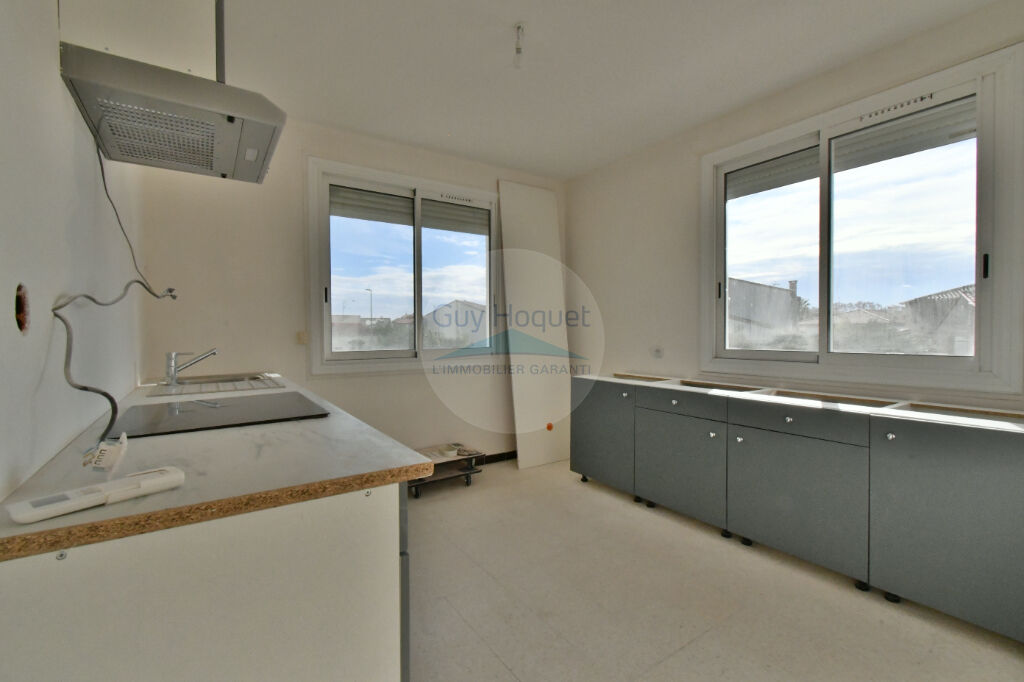 TOULOUGES immeuble 4 faces, 3 appartements, un garage + terrain encore constructible