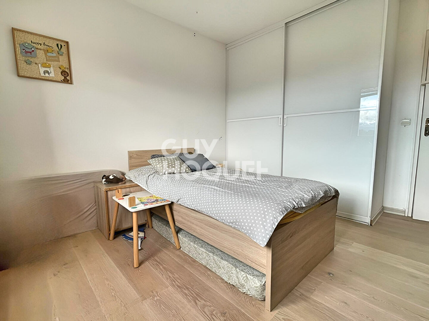 Maison à vendre à Canohès, 4 faces, 3 chambres, garage, piscine, dépendance