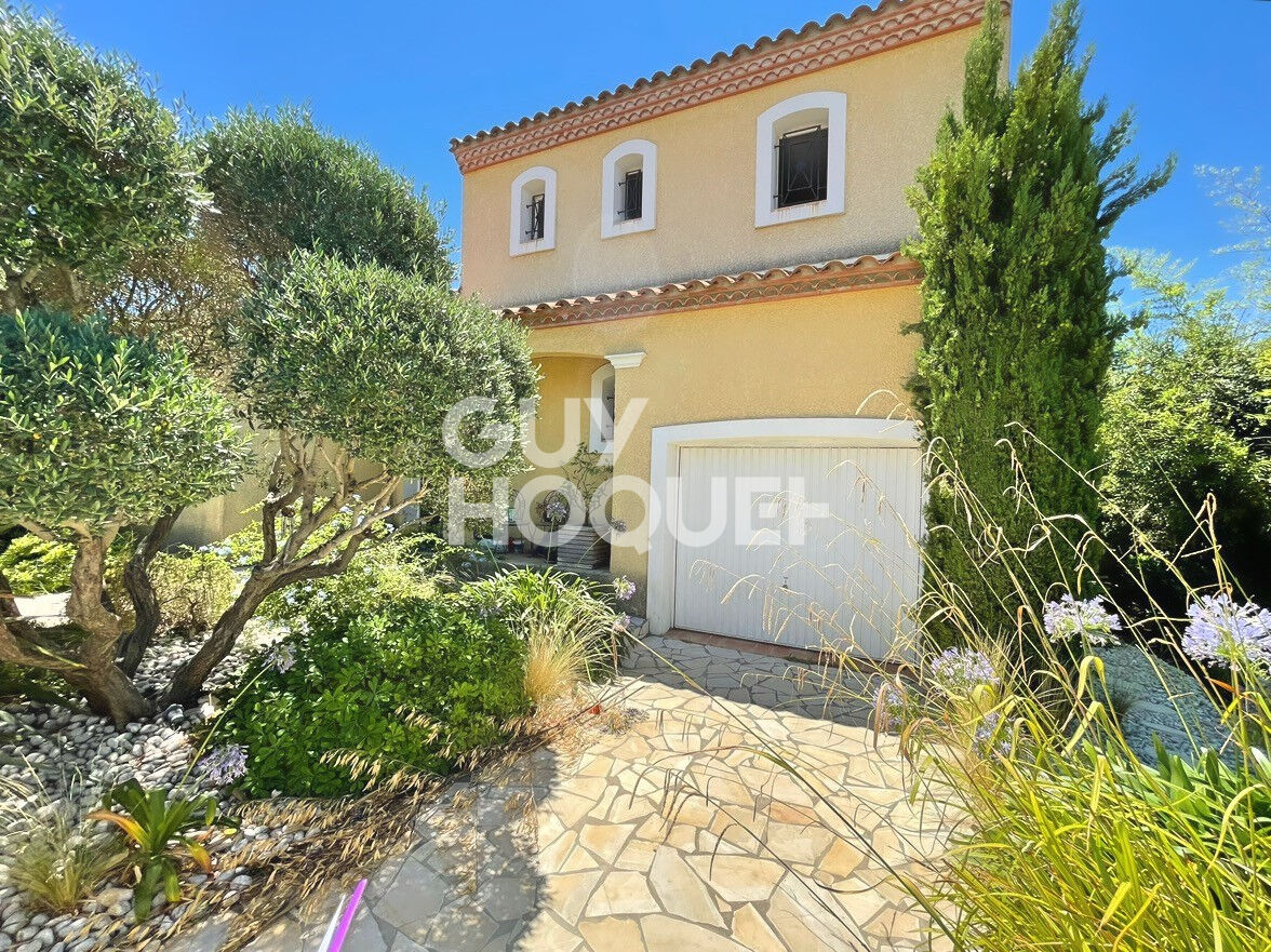 Maison à vendre à Canohès, 4 faces, 3 chambres, garage, piscine, dépendance