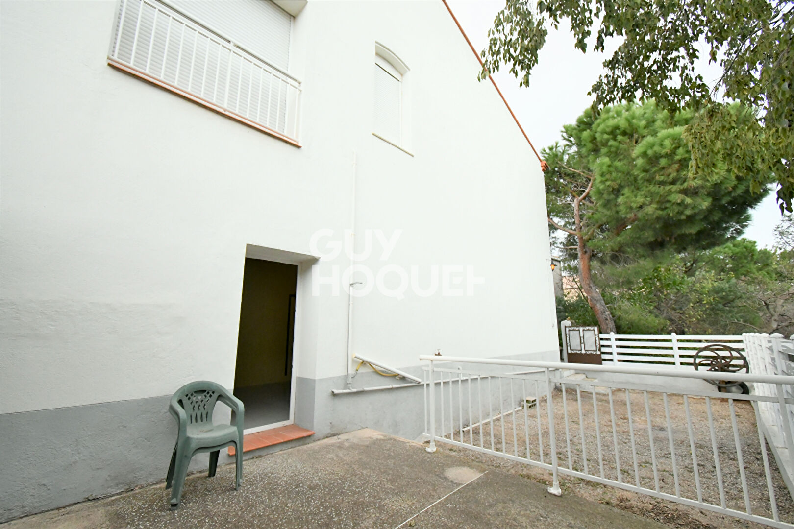 TROUILLAS Maison de village en R+1, 127m² avec terrasse et terrain attenant de 410m².