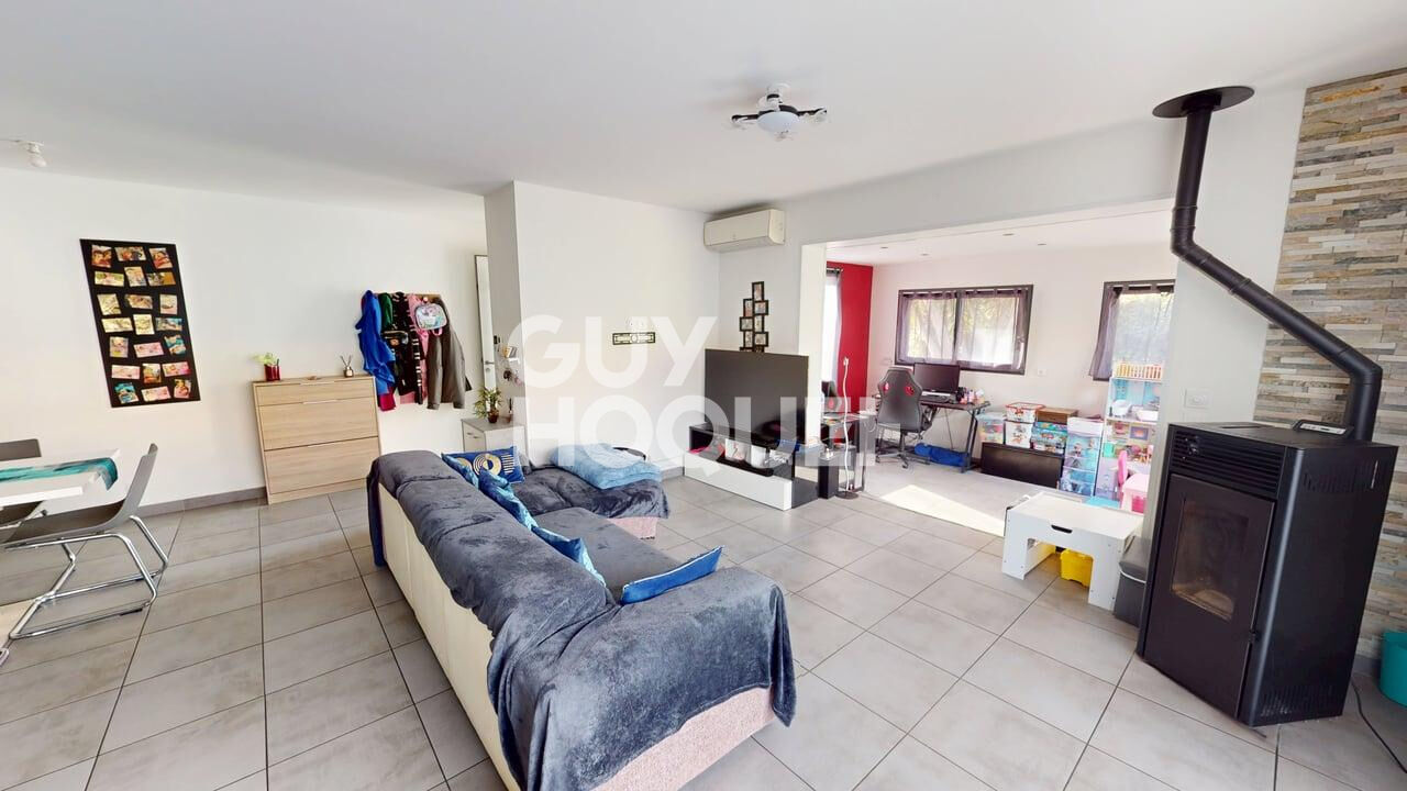 CANOHES Maison récente 3 faces de plain pied, 4 pièces avec garage et piscine.