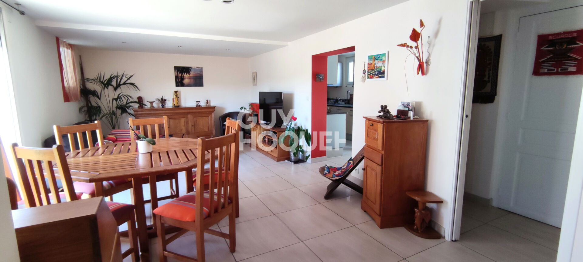 SAINT ESTEVE, maison 3 faces, 4 chambres, garage et jardin