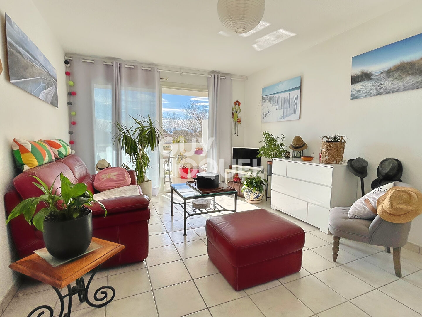 Appartement  3 pièces 47 m2 avec terrasse et parking privatif.