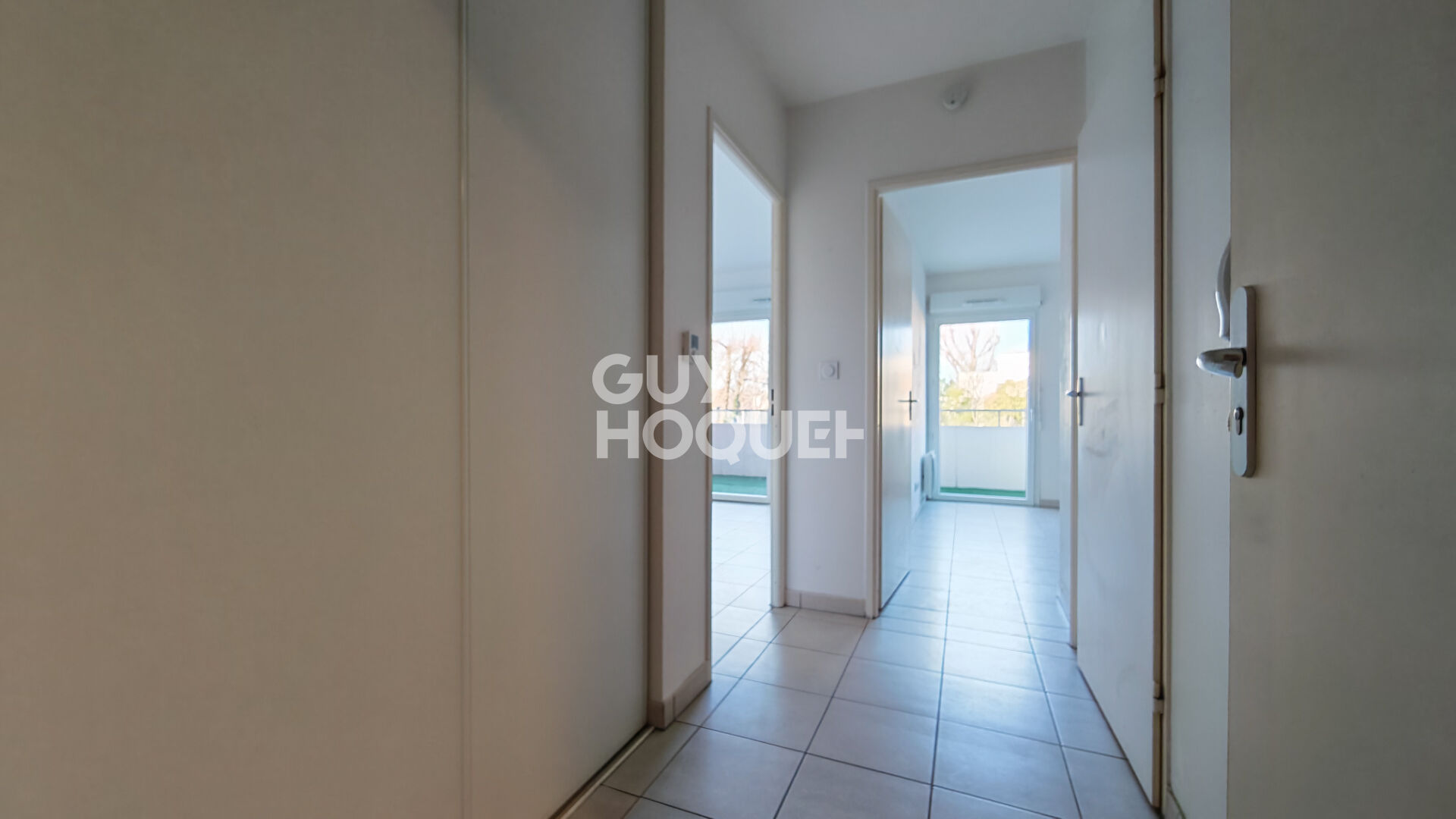 A vendre à Canohès, Appartement 2 pièces avec terrasse et parking. Résidence avec ascenceur.