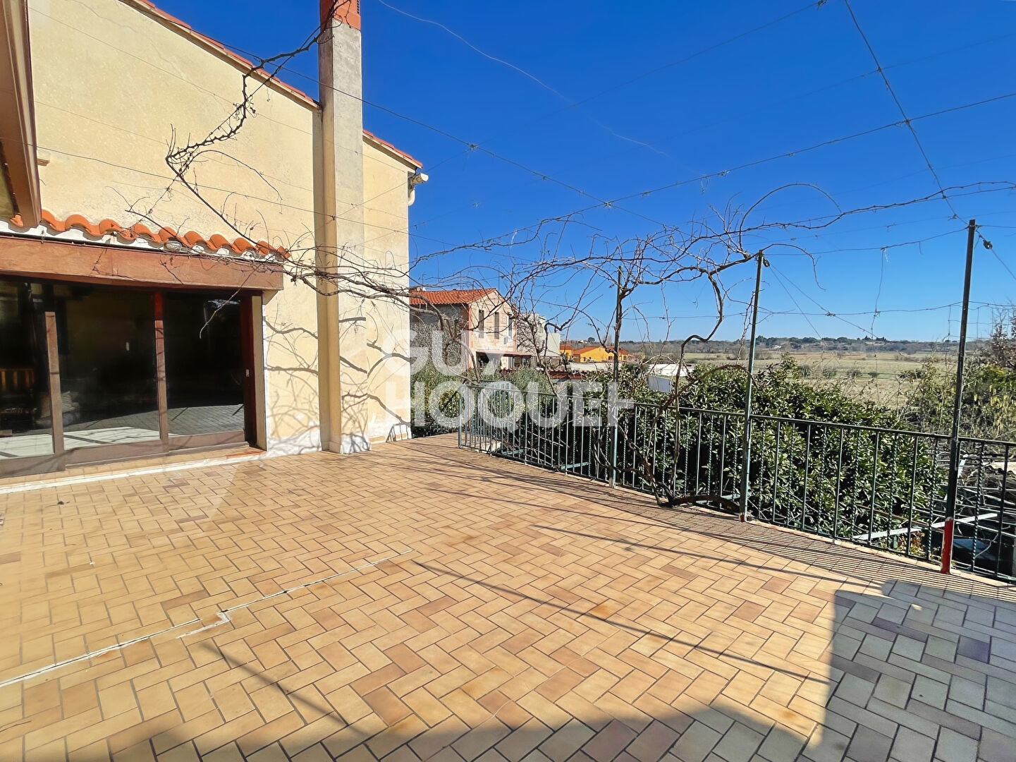 Canohes, maison de village 7 pièces, 238 m² sur parcelle 440m² avec 2 garages