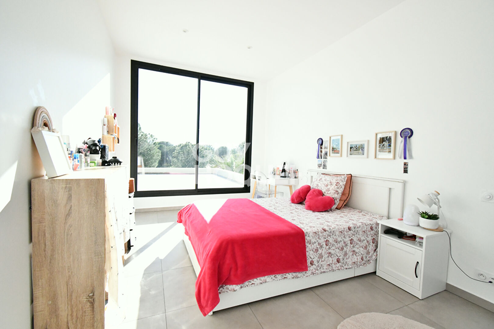 SAINT FELIU D'AVALL Maison récent 4 faces, 5 pièces avec garage sur 900m² de parcelle