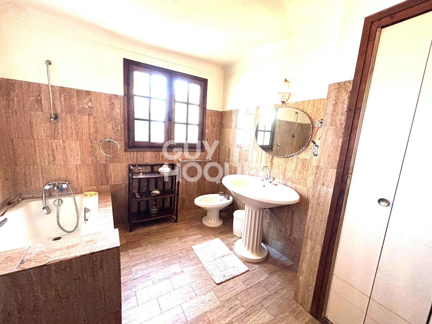 THEZA, MAISON 4 FACES, 5 CHAMBRES, GARAGE, JARDIN, PISCINE