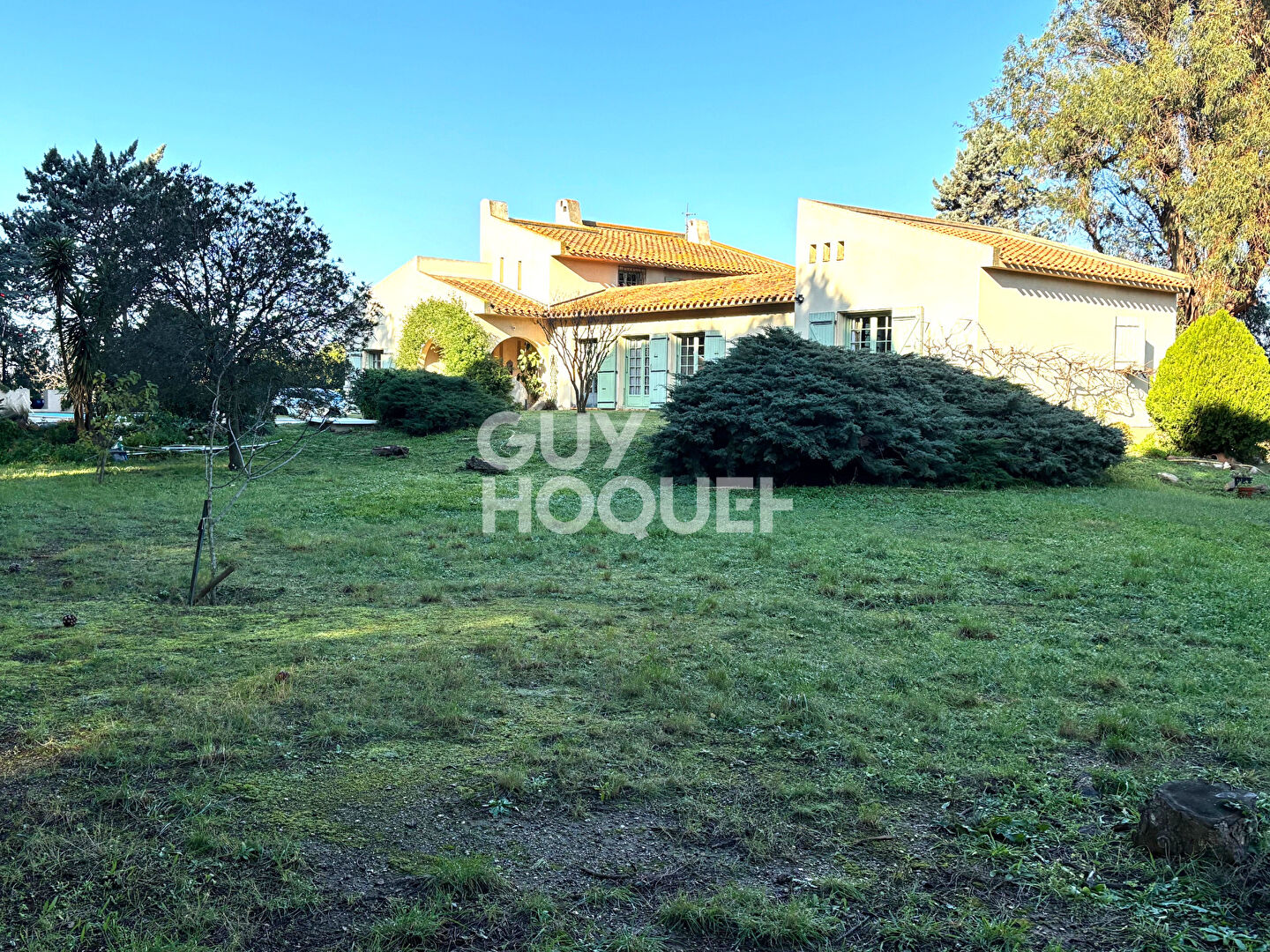 THEZA, MAISON 4 FACES, 5 CHAMBRES, GARAGE, JARDIN, PISCINE