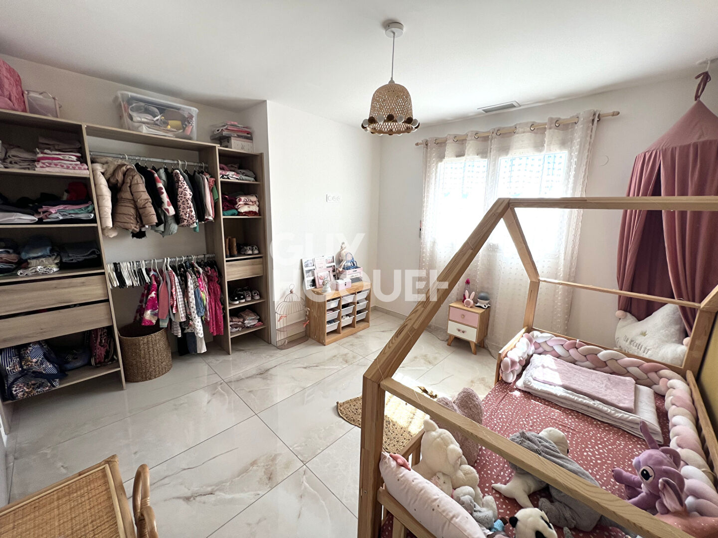 PONTEILLA, maison 4 faces, 4 chambres, garage et jardin