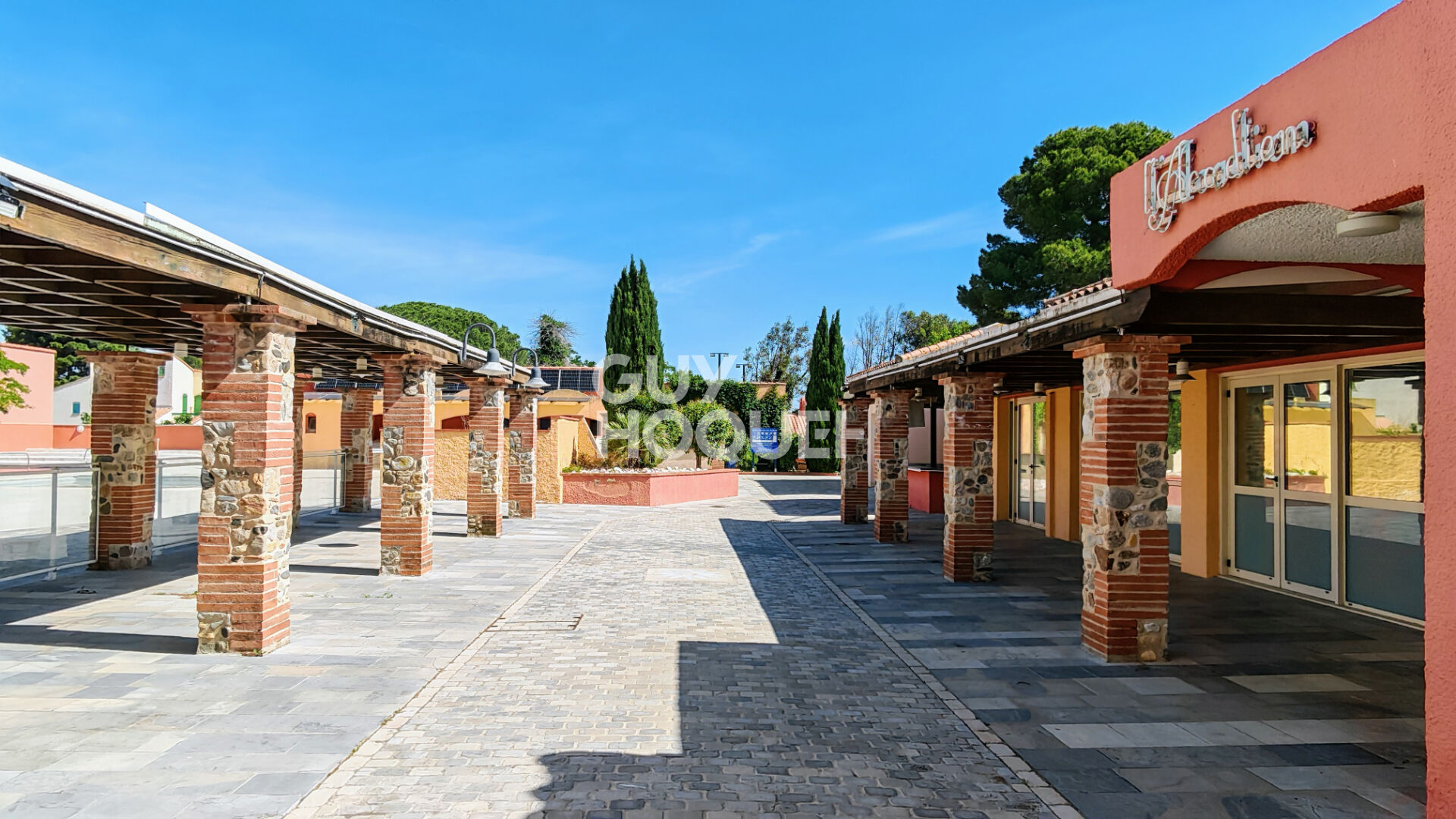 ARGELES SUR MER Dans résidence de vacances, maison de plain pied meublée, 3 pièces.