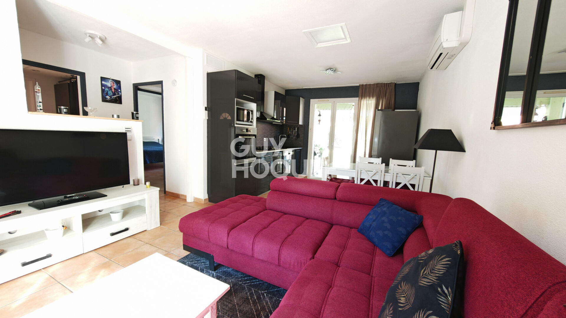 A VENDRE - Maison plain-pied 3 faces climatisée dans résidence sécurisée avec piscine. Référence 884