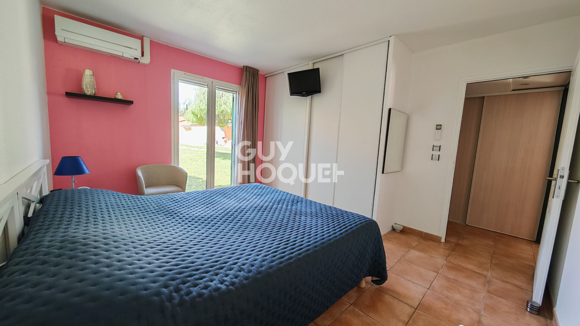 A VENDRE - Maison plain-pied 3 faces climatisée dans résidence sécurisée avec piscine. Référence 884