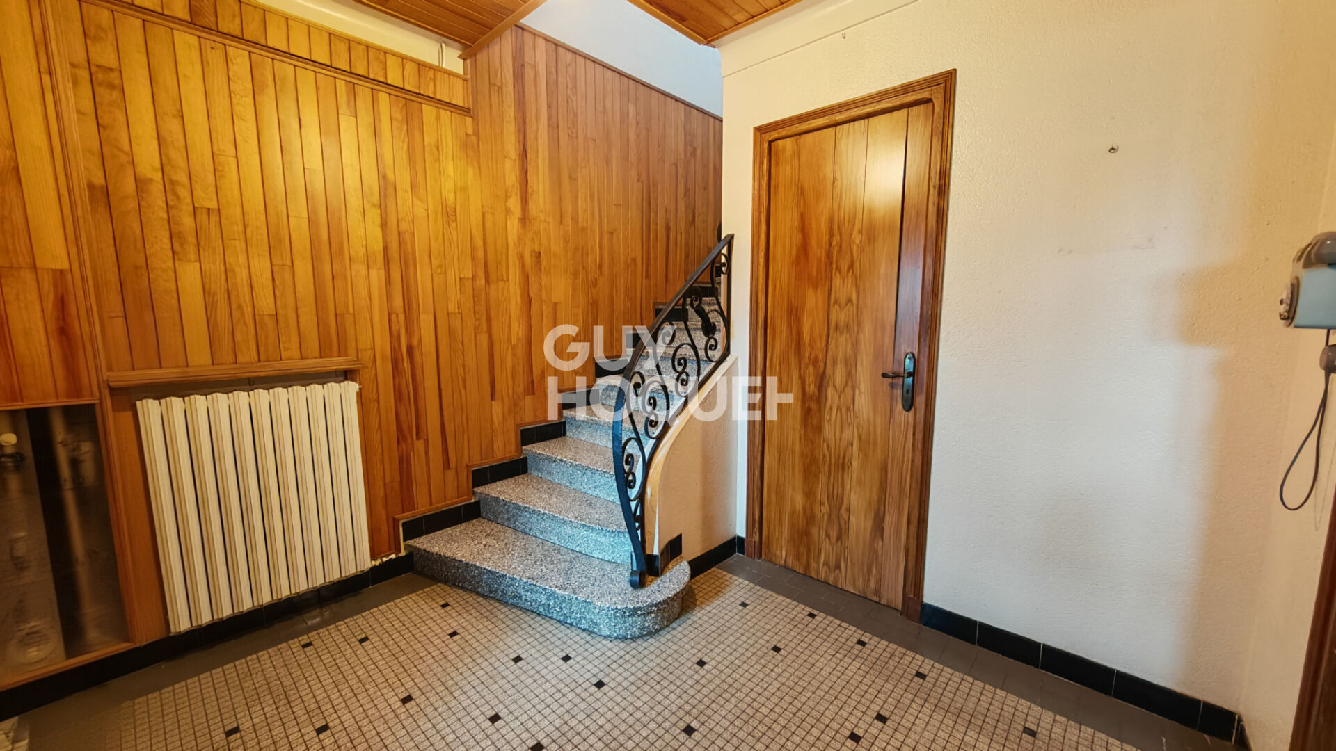 TOULOUGES Maison familiale 4 chambres sur 1075 m² de terrain avec appartement indépendant