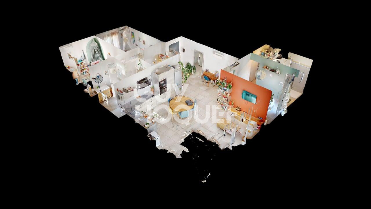 PEZILLA LA RIVIERE, Maison 3 faces de plain pied, 4 pièces avec garage et jardin.