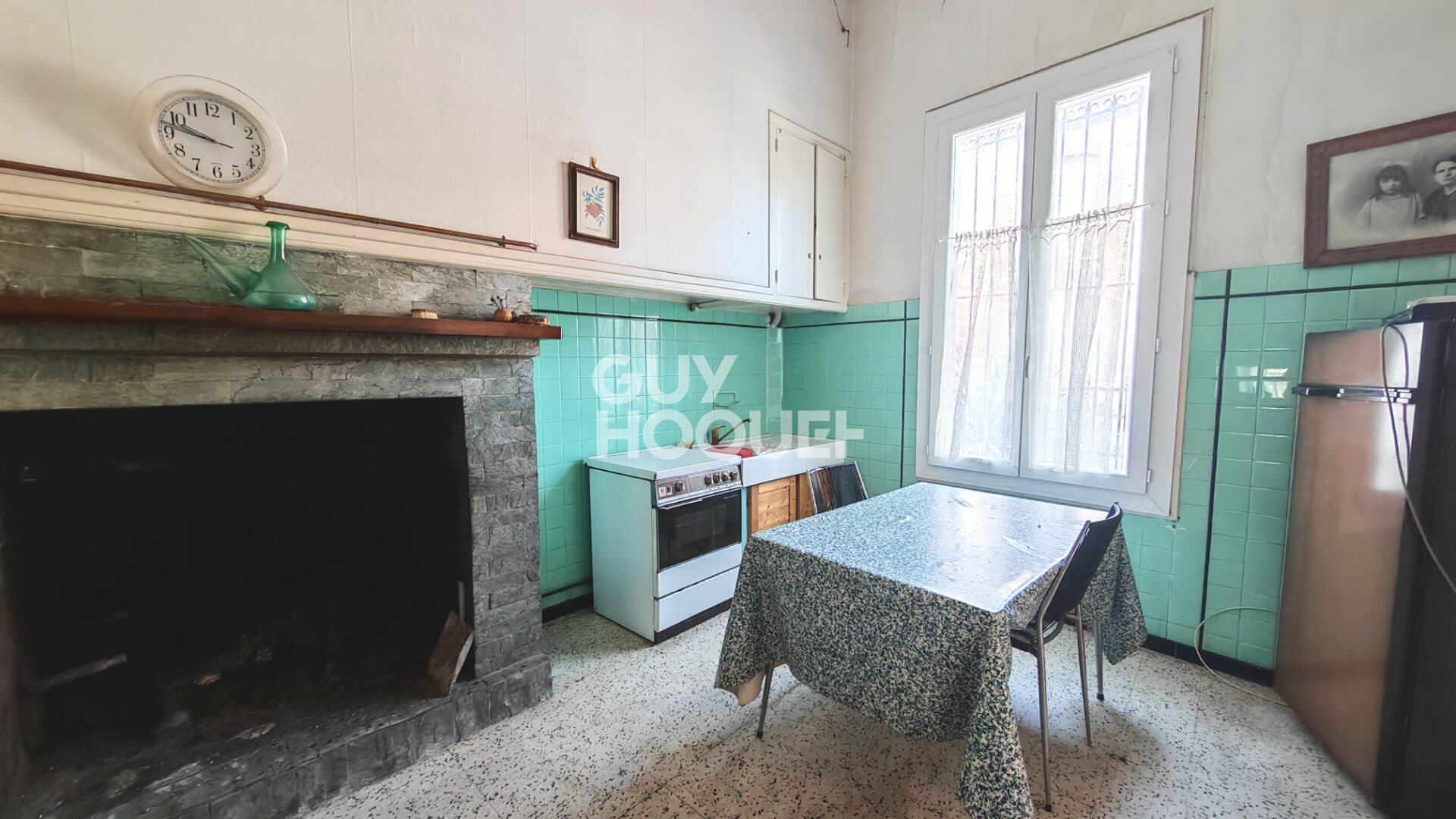 EXCLUSIVITÉ  - A vendre à FOURQUES (66300) BELLE MAISON DE MAITRE à rénover