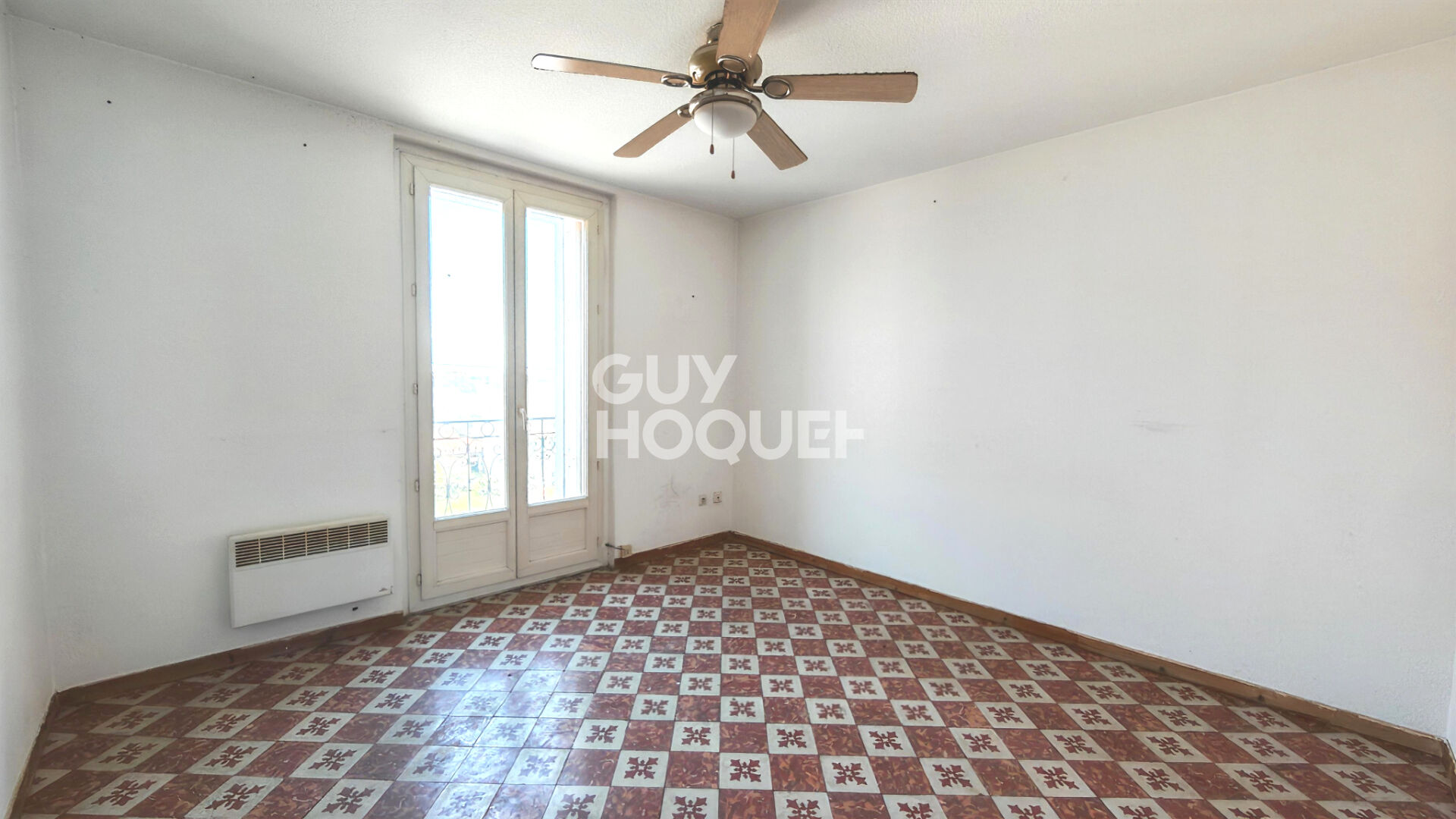 EXCLUSIVITÉ  - A vendre à FOURQUES (66300) BELLE MAISON DE MAITRE à rénover
