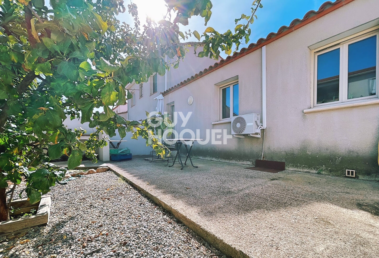 Maison à vendre à Canohès - 3 pièces, 67 m² de plain pied avec garage et jardin.