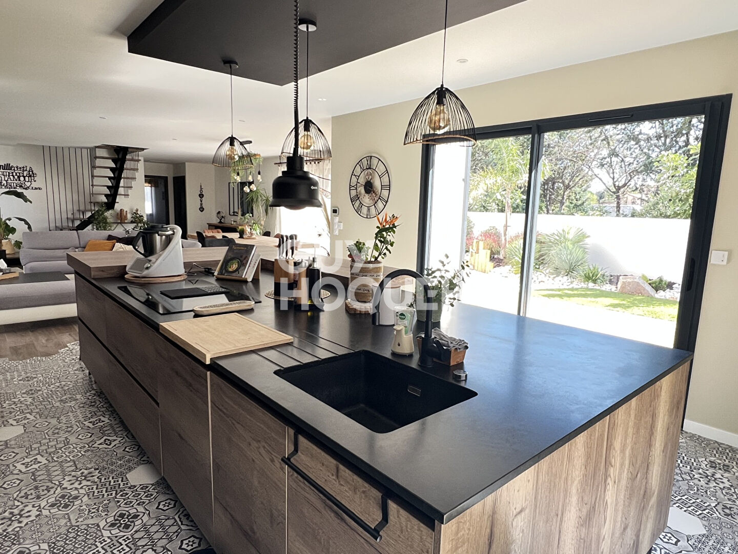 CANOHES, maison 4 faces contemporaine, 5 pièces, garage, piscine SANS VIS A VIS, secteur très recherché