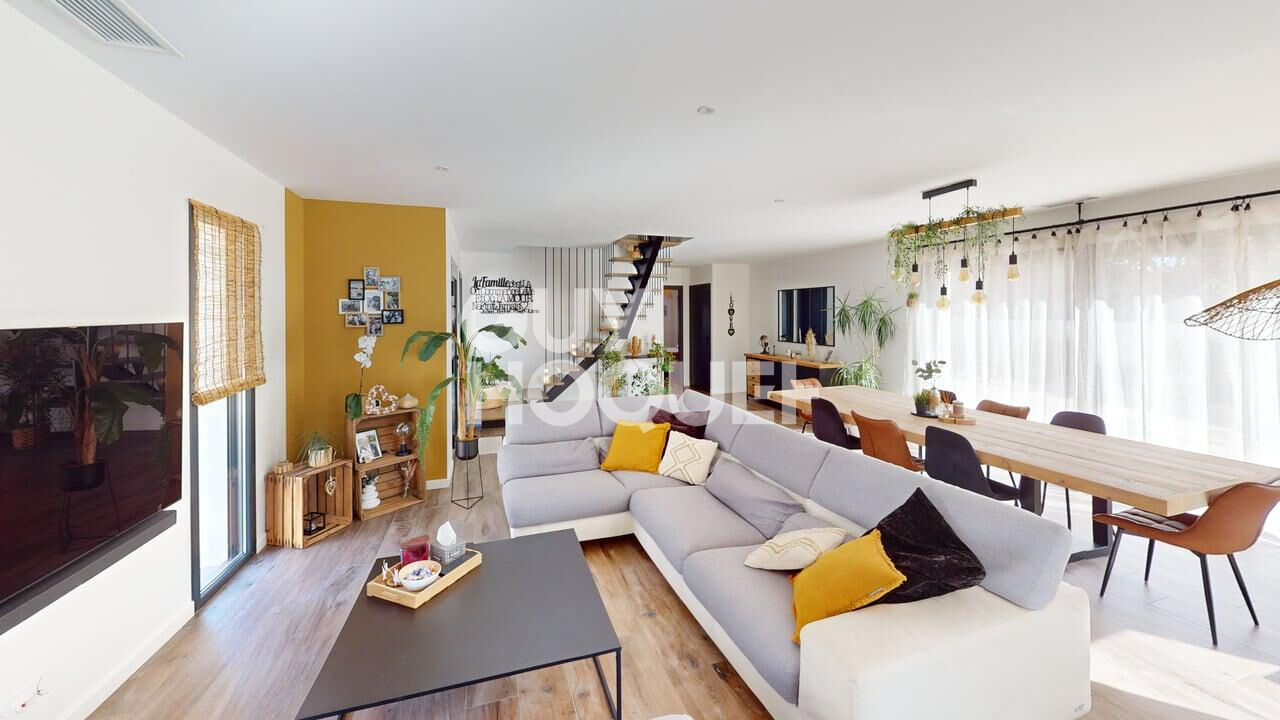 CANOHES, maison 4 faces contemporaine, 5 pièces, garage, piscine SANS VIS A VIS, secteur très recherché